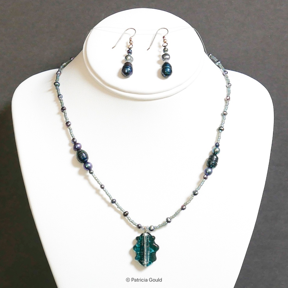New - Necklace Set - S17 - Fresh water pearls, Foil lined glass  - One of a kind
